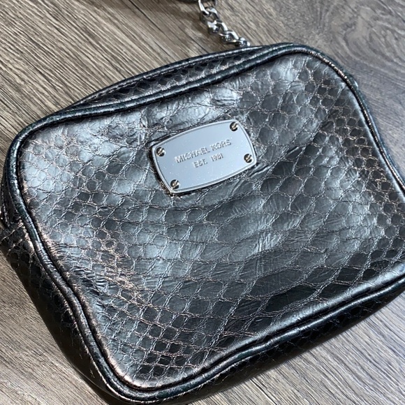 Michael Kors Metallic Crossbody Bag - Picture 3 of 6
